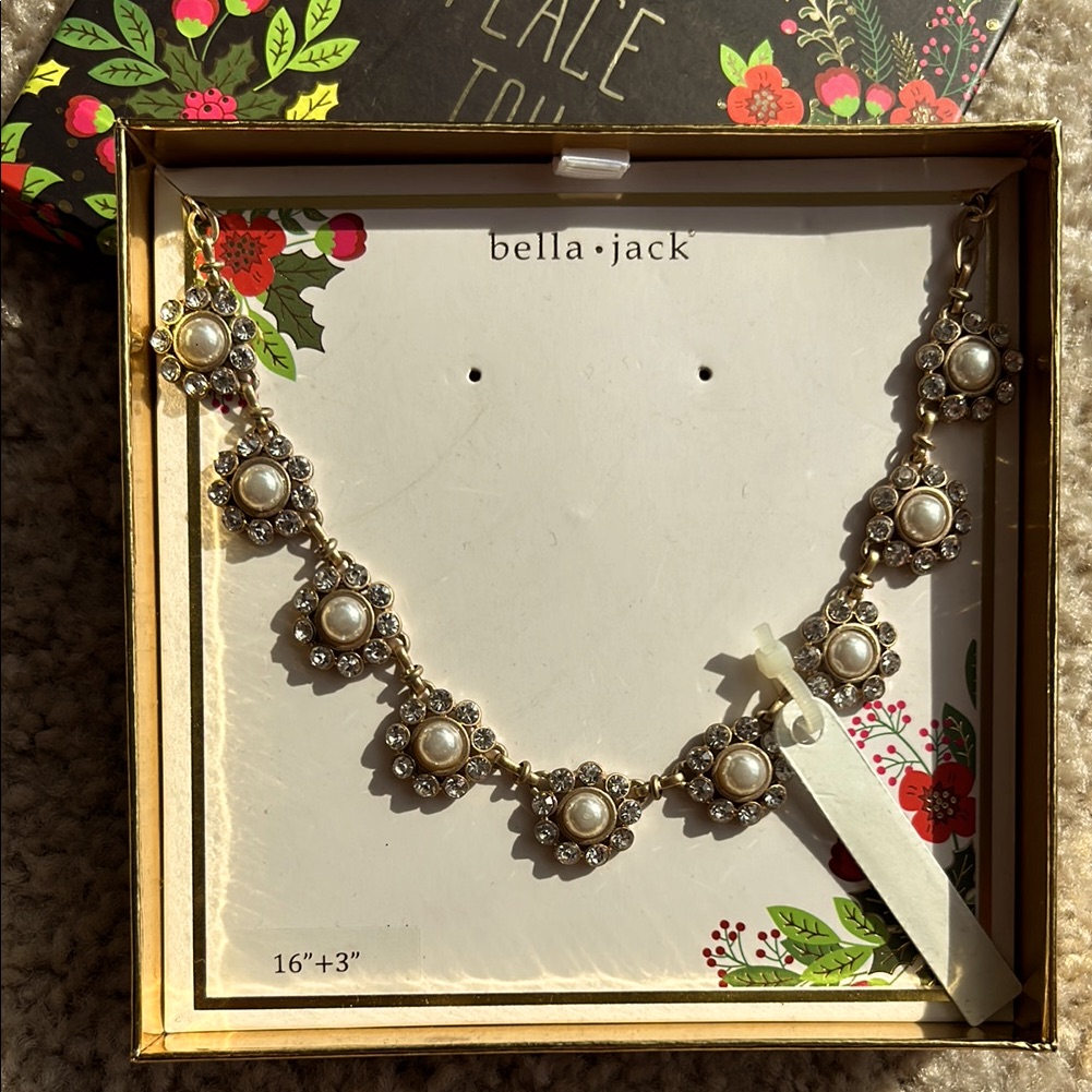 Bella Jack Vintage Gold Pearl Necklace 28$